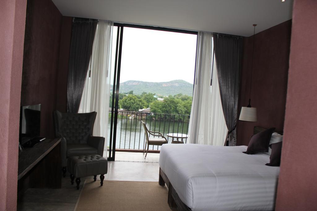 The Glory River Kwai Hotel Kanchanaburi Buitenkant foto